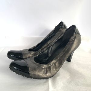 Stuart Weitzman Pewter Black Leather Spectator Pump Elasticized - Size 6.5 Cone